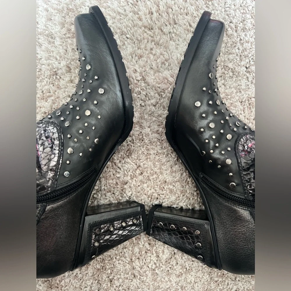 NIB Stuart Weitzman “Hillbilly” pewter metallic croc Leather studded Cowboy Boot - Picture 11 of 16